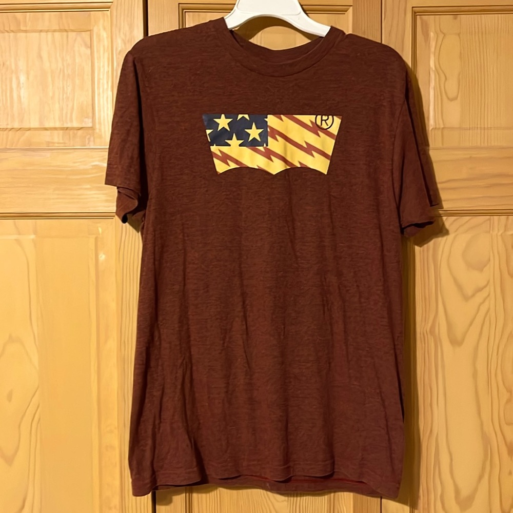 Levi’s Men T-shirt